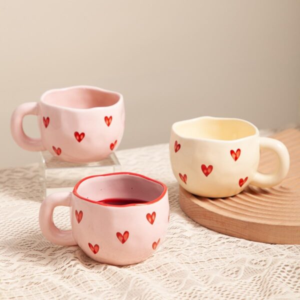 61A22OnEHrL. AC SL1200 Η κεραμική κούπα Lovers Coffee Mug είναι η τέλεια επιλογή για να ξεκινήσετε την ημέρα σας με τον αγαπημένο σας. Σχεδιασμένη με ρομαντική διάθεση, αυτή η κούπα είναι φτιαγμένη από υψηλής ποιότητας κεραμικό υλικό, ανθεκτική και ιδανική για καθημερινή χρήση.