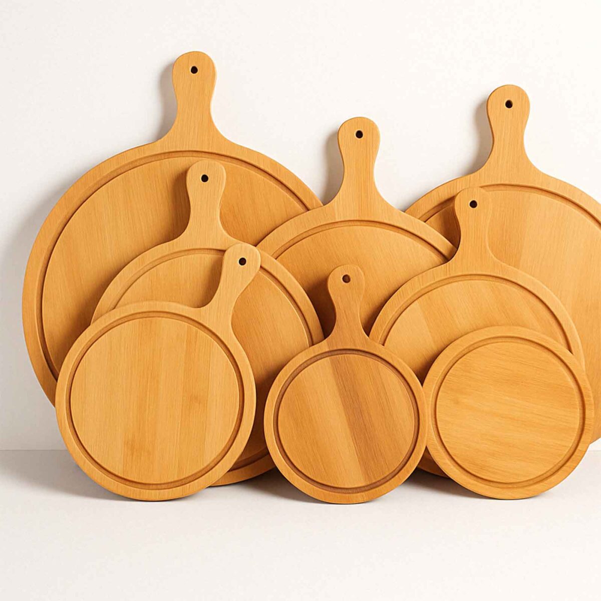 woodenplaete <ul> <li><strong>Υλικό</strong>: Φυσικό ξύλο μπαμπού, ελαφρύ και ανθεκτικό.</li> <li><strong>Διάμετρος</strong>: Ιδανικό μέγεθος για σερβίρισμα πίτσας, τάρτας ή σνακ.</li> <li><strong>Εύκολη στη συντήρηση</strong>: Καθαρίζεται εύκολα με υγρό πανί και είναι κατάλληλη για καθημερινή χρήση.</li> <li><strong>Οικολογικό προϊόν</strong>: Βιώσιμη επιλογή, κατασκευασμένη από ανανεώσιμο υλικό.</li> </ul>