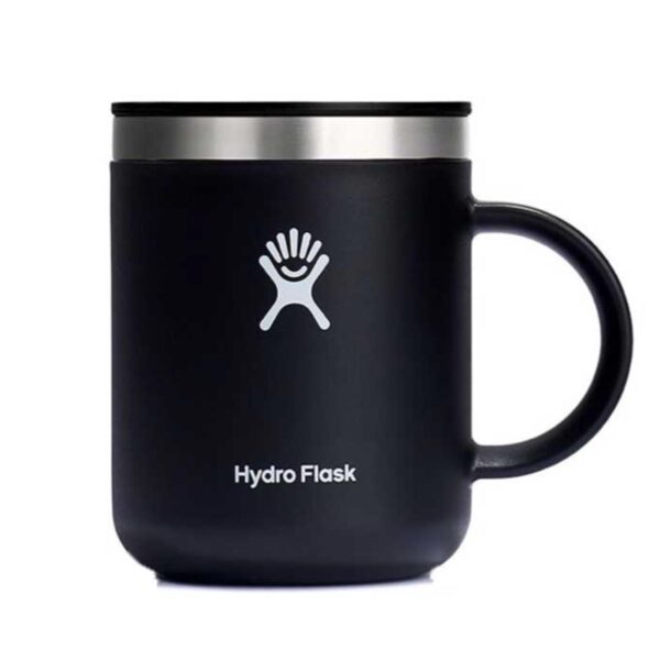 hydroflaskmug Η Hydro Flask είναι ένα active, fun brand το οποίο προσπαθεί μέσω των προϊόντων του να προσφέρει στο κοινό του ,την απόλυτη και σωστή γευστική εμπειρία σε ροφήματα και τρόφιμα για κάθε περιπέτεια ή ταξίδι σαι. Τα θερμός της Hydro Flask διατηρούν τα κρύα ροφήματα για 24 ώρες κρύα και αντίστοιχα τα ζεστά ρόφημα για 12 ώρες ζεστά χάρις του διπλού τοιχώματος μόνωσης που διαθέτει.